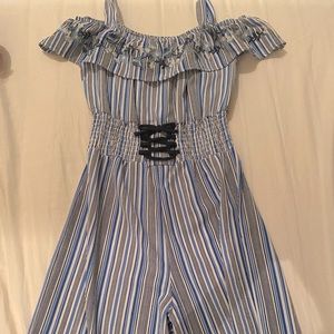 Super cute blue romper!